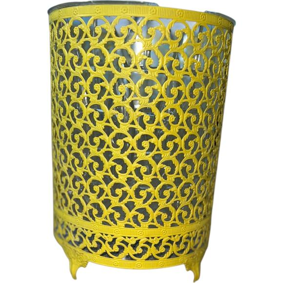 Vintage Hollywood Regency Yellow Filigree Waste Trash Basket Can W/ Liner - Picture 5 of 11